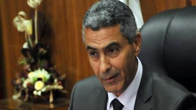 اجتماع لوزير النقل والإنتاج الحربي لإنتاج عربات السكك الحديدية