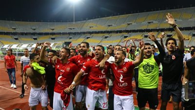 الأهلي يبدأ الإعداد للاحتفال بالدوري أمام الزمالك.. عبد الحفيظ يطالب اللاعبين بإغلاق صفحة المقاولون.. ولاسارتي يجتمع في برج العرب لإيقاف احتفالات التتويج