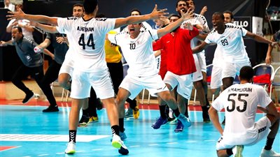 ملخص مباراة تأهل شباب اليد للمربع الذهبي بمونديال إسبانيا (فيديو)