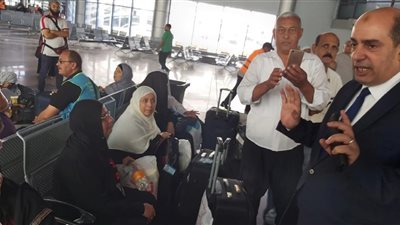 سفر أول فوج من الحج البري بميناء نويبع البحري (صور)