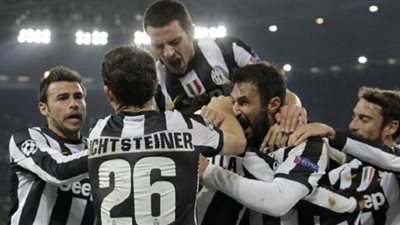 بالفيديو.. اليوفنتوس ينهي الشوط الأول متقدما بهدف في جنوي