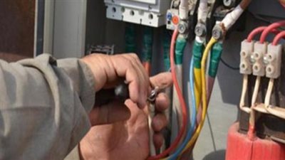 ضبط ٣٢٥ مخالفة سرق تيار كهربائي في قنا