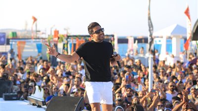 محمد حماقي يتألق في حفل 