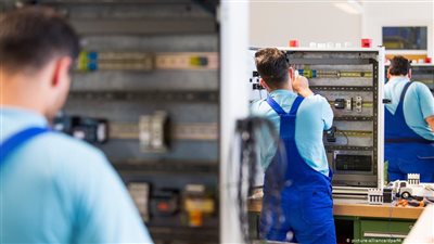 مطالبات بتسريع إجراءات منح تأشيرات للعمالة الماهرة في ألمانيا