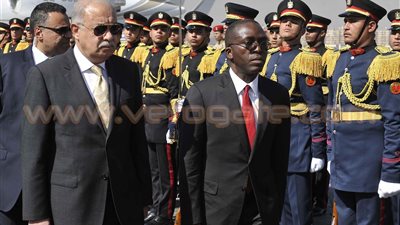بالصور.. رئيس وزراء الكونغو يصل القاهرة للقاء شريف إسماعيل