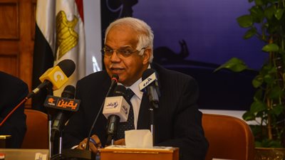 محافظ القاهرة يعتمد نتيجة الشهادة الإعدادية بنسبة نجاح 66.3 %