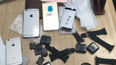 إحباط محاولة تهريب هواتف آيفون X بمطار القاهرة