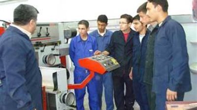 وزير الصناعة يعتمد خطة قبول دفعة جديدة بمراكز التدريب المهني في 