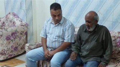 تضامن المنيا تنقذ «عجوز» من الشارع وتنقله لدار المسنين (صور)