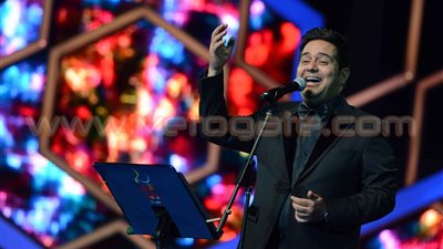 بالصور.. حاتم العراقي يتألق في مهرجان «هلا فبراير»