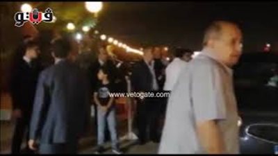 أشرف زكي وأحمد عز ويوسف شعبان في عزاء الفنان فاروق الفيشاوي (فيديو)