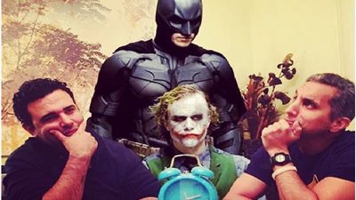 باسم يوسف يستعين بـ«باتمان» في «كتيب الديمقراطية»