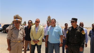محافظ قنا يقود حملة لإزالة تعديات على 60 فدانا بفرشوط (صور)