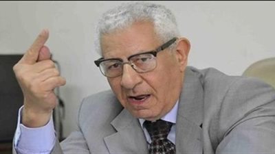 مكرم محمد أحمد: ترامب يشن حربا تجارية على فرنسا لهذا السبب