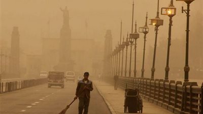 «الأرصاد» تحذر من عواصف مثيرة للأتربة وانخفاض في الحرارة.. غدا