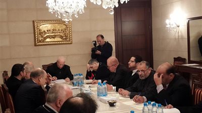 بالصور.. ممثلو الكاثوليك والإنجيلية يشاركون لقاء مسيحيي المشرق بلبنان