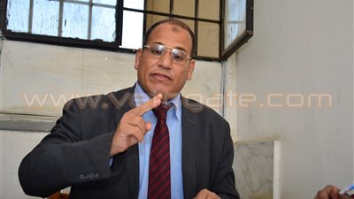 مخترع علاج السرطان بـ«ذرات الأكسجين» يكشف تفاصيل سرقة اكتشافه من باحثي جامعة «زيورخ» السويسرية.. «مخلوف»: تعرضت لخديعة من السفير السويسري في القاهرة.. وأطالب الرئيس السيس