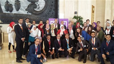 وصول كبار رجال الدولة والشباب إلى فندق الماسة لحضور المؤتمر السابع