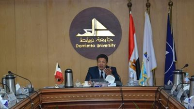 600 جنيه مكافأة للعاملين بجامعة دمياط