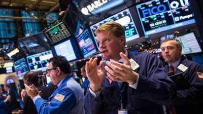 الاسهم الأمريكية تستهل التعاملات على انخفاض