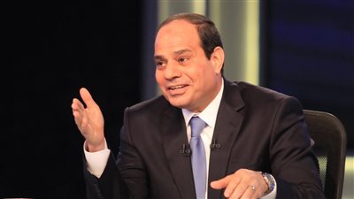 السيسي لــ «أسر شهداء كرداسة»: «أنتم على دماغنا»