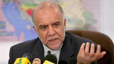 إيران تصدر 300 ألف برميل نفط لأوروبا