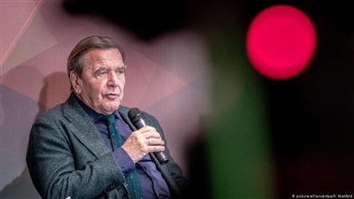 المستشار السابق شرودر يحذر من 