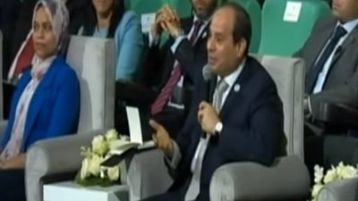 السيسي ممازحا وزير المالية: