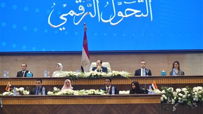 8 صور ترصد جلستي التحول الرقمي وحياة كريمة بحضور السيسي