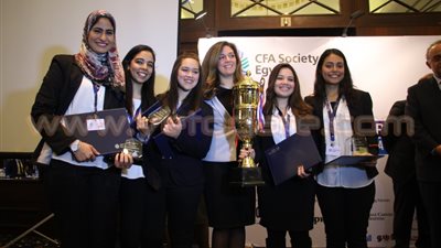 بالصور..فوز الجامعة الأمريكية بمسابقة «تحدى البحوث» لعام 2016