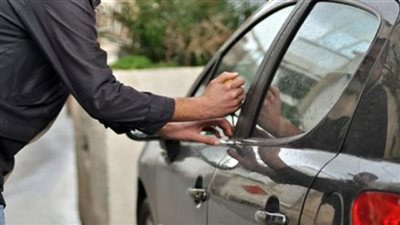 المتهمتان بسرقة سيارة في حلوان..