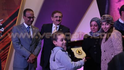 بالصور.. معرض الكتاب يكرم « 5 أسر» لشهداء وزارة الداخلية