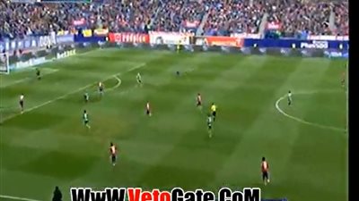 بالفيديو.. توريس ينضم لنادي المائة بعد فوز «أتلتيكو» على «إيبار»