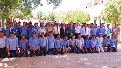 رئيس جامعة الوادي الجديد يلتقي طلاب التربية العسكرية