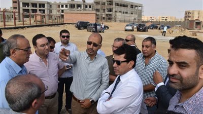 وزير الشباب يتفقد المنشآت الرياضية بالشروق