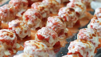 طريقة إعداد «كرات الدجاج بالجبن وصوص مارينارا»