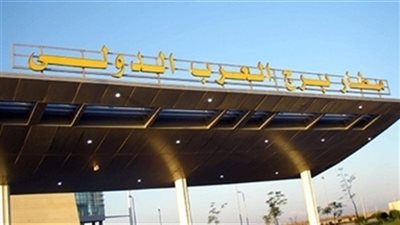 ضبط 16 هاتفا بحوزة راكب قادم من الكويت بـ 90 ألف جنيه