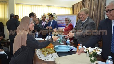 بالصور.. افتتاح مركز تدريب للعاملين بوزارة المالية في إقليم القناة