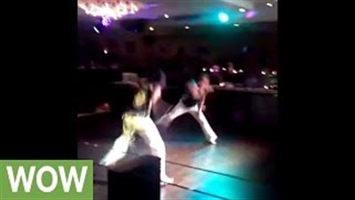 بالفيديو.. مقاتلان برازيليان يدهشان الحضور على طريقة «مصارعة الكابويرا»