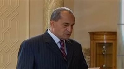 وزير الزراعة: لا خلاف مع التموين حول مواصفات استيراد القمح