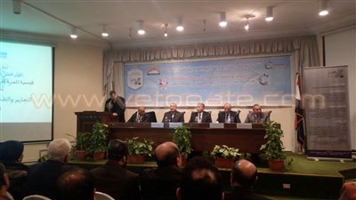 «تربية عين شمس» تناقش التوجهات المستقبلية لبناء البرامج الجامعية