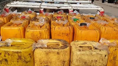 ضبط صاحب مخزن بحوزته 4 أطنان زيوت طعام مجهولة المصدر في البساتين