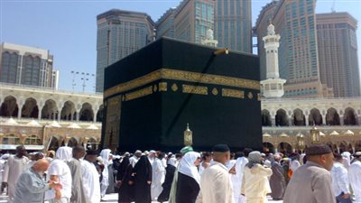 «السياحة»: 530 ألف معتمر أدوا مناسك العمرة منذ بداية الموسم