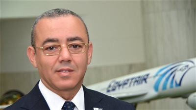 وزير الطيران يشهد توقيع عقد تطوير أنظمة الملاحة الجوية