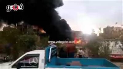 بالفيديو.. حريق هائل في وحدة مرور الوراق