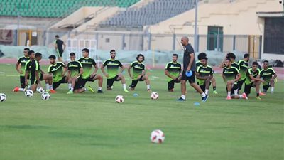 25 لاعبا بمعسكر المصري بالإسماعيلية استعدادا لودية نادي مصر