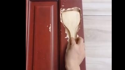 أغرب طرق إخفاء المال باستخدام اللب والمكسرات (فيديو)