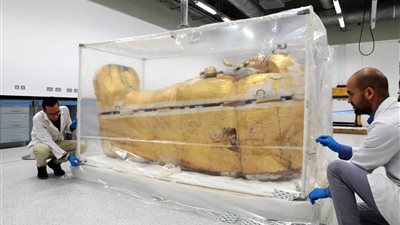 10 معلومات عن التابوت المذهب الكبير للملك توت عنخ آمون