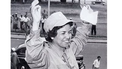 راوية عطية تكتب: عصر الملاية اللف