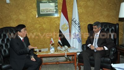 بالصور.. الجيوشي يلتقي سفير اليابان لبحث التعاون في مجالات النقل